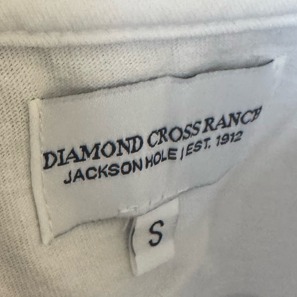 Never worn Diamond Cross Ranch White Diamond Cross T-Shirt - Picture 3 of 3